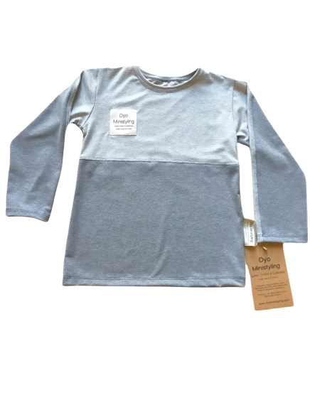 Camiseta gris/ Diseño ecológico y sostenible/ Moda infantil